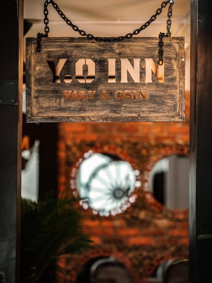 Y.O Inn Kon Tum Exteriör bild