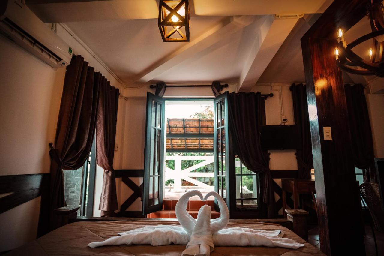 Y.O Inn Kon Tum Exteriör bild