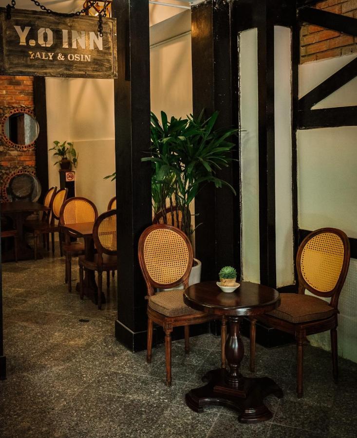 Y.O Inn Kon Tum Exteriör bild